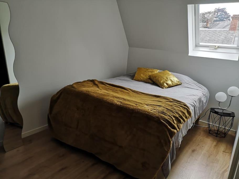 Maison De Ville Chaleureuse Au Coeur De Bayeux Kültér fotó