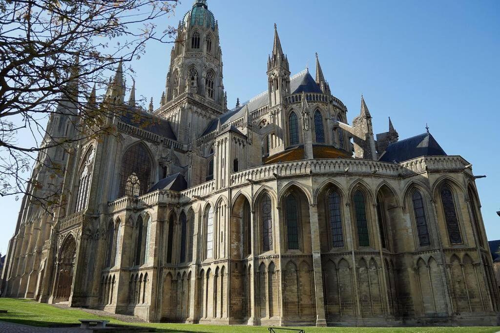 Maison De Ville Chaleureuse Au Coeur De Bayeux Kültér fotó